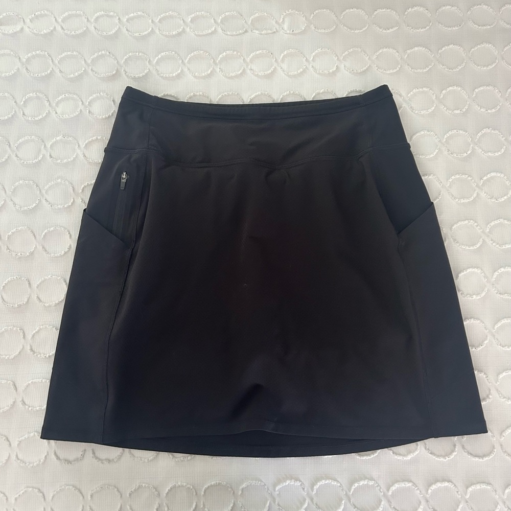 ATHLETA action skort 16.5”